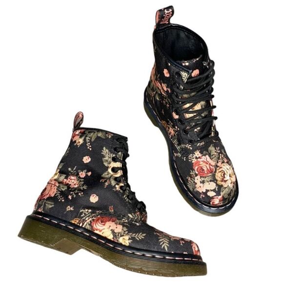 Dr. Martens Shoes - Dr. Martens 11821 Floral Victorian Canvas Lace Up Boots Women’s Size 5 Black